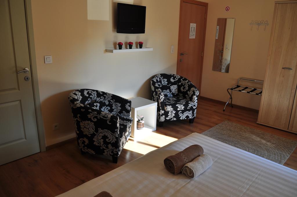 B&B Latemberg Sint-Maria-Latem ภายนอก รูปภาพ